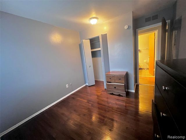 22116 Dante Street 218, Oak Park, MI 48237