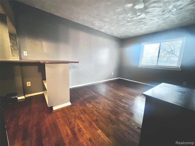 22116 Dante Street 218, Oak Park, MI 48237