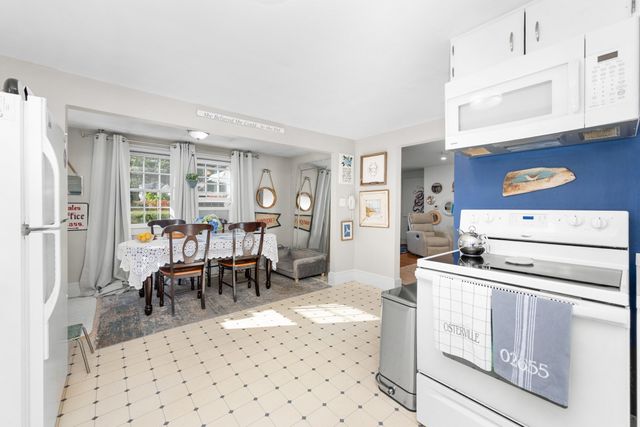 466 Old Mill Rd, Barnstable, MA 02655