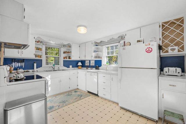 466 Old Mill Rd, Barnstable, MA 02655