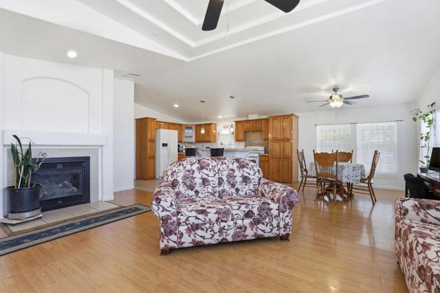 500 W 10th Street, Gilroy, CA 95020