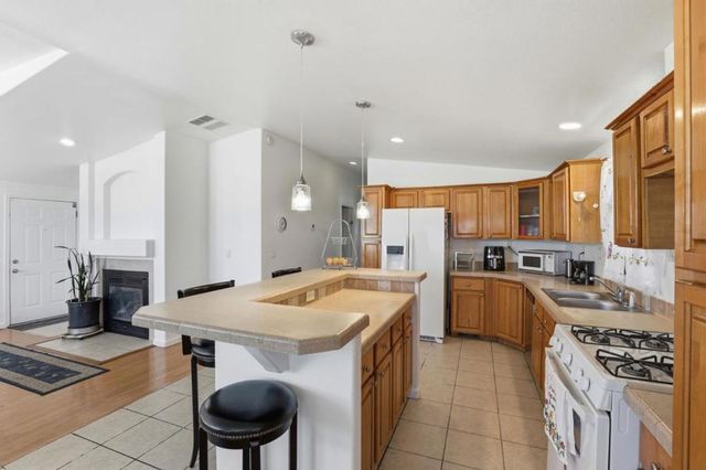 500 W 10th Street, Gilroy, CA 95020