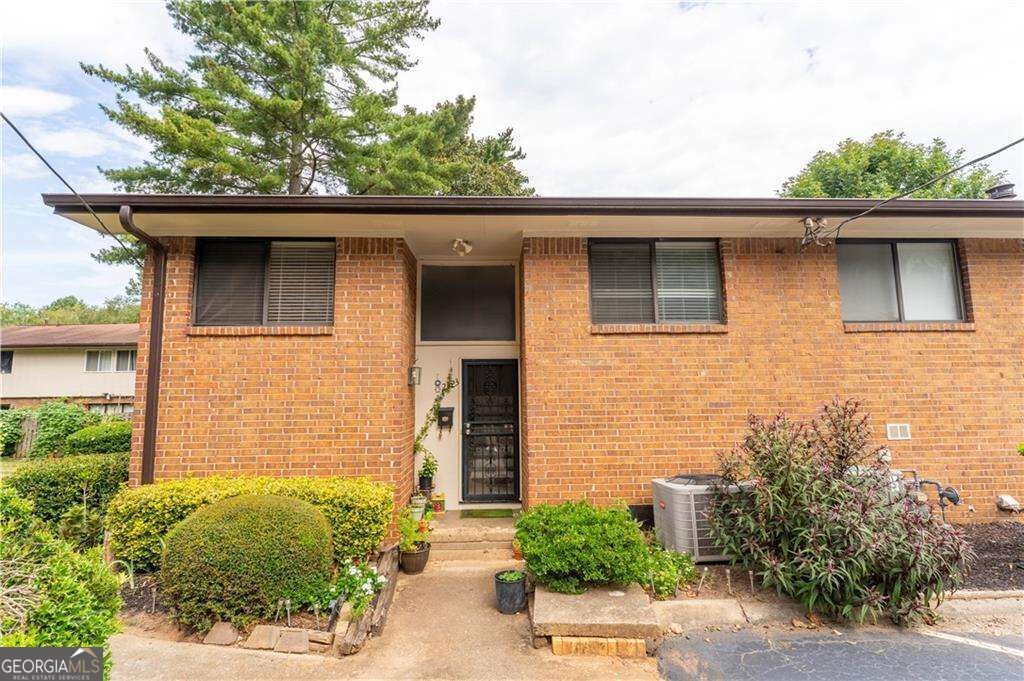 2523 Bradford Square NE, Atlanta, GA 30345