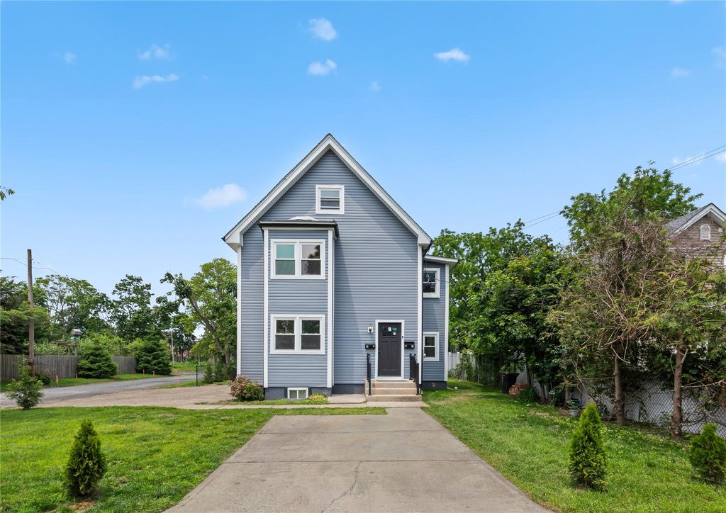 5 Brightside Avenue, Central Islip, NY 11722