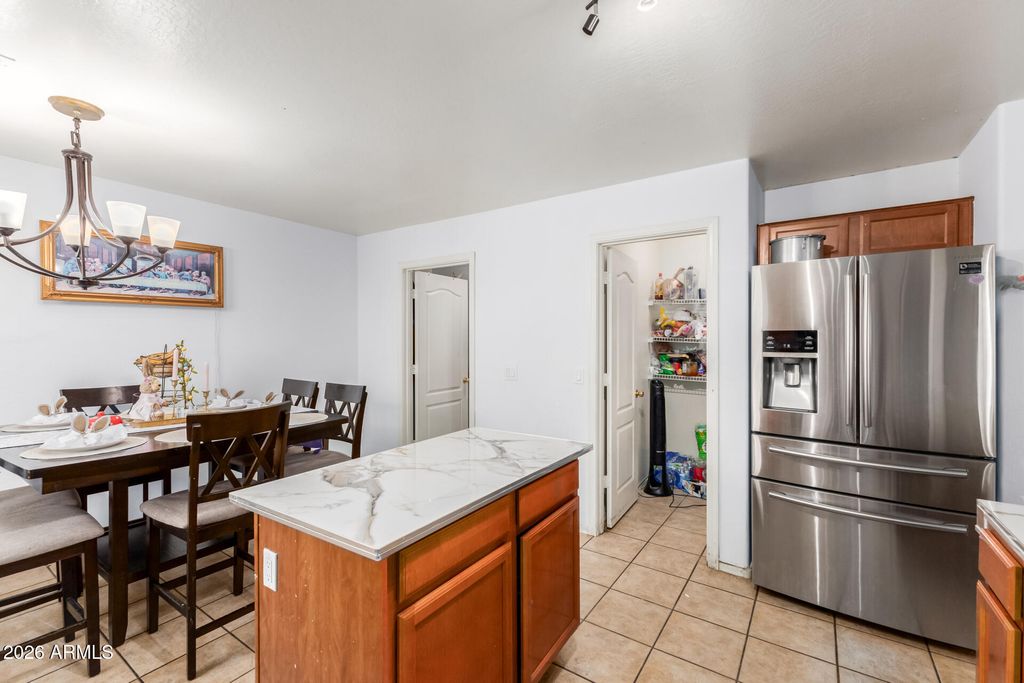 Image 16 of property listing at 3013 S 84TH Drive, Tolleson, AZ 85353