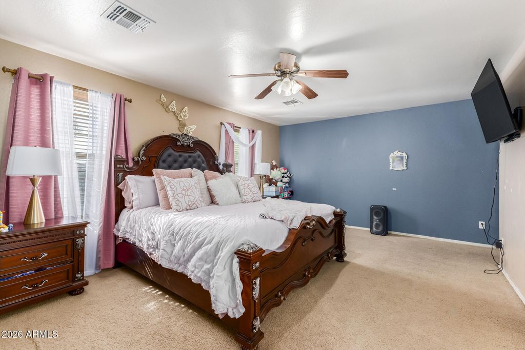 Image 19 of property listing at 3013 S 84TH Drive, Tolleson, AZ 85353