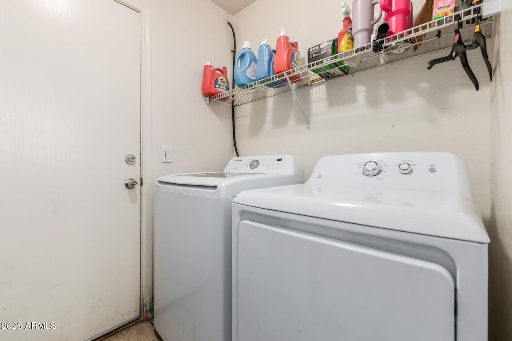 Image 32 of property listing at 3013 S 84TH Drive, Tolleson, AZ 85353