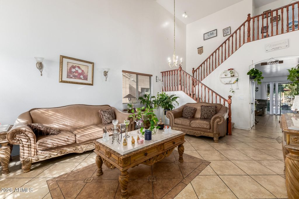 Image 6 of property listing at 3013 S 84TH Drive, Tolleson, AZ 85353