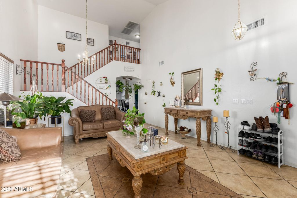 Image 7 of property listing at 3013 S 84TH Drive, Tolleson, AZ 85353