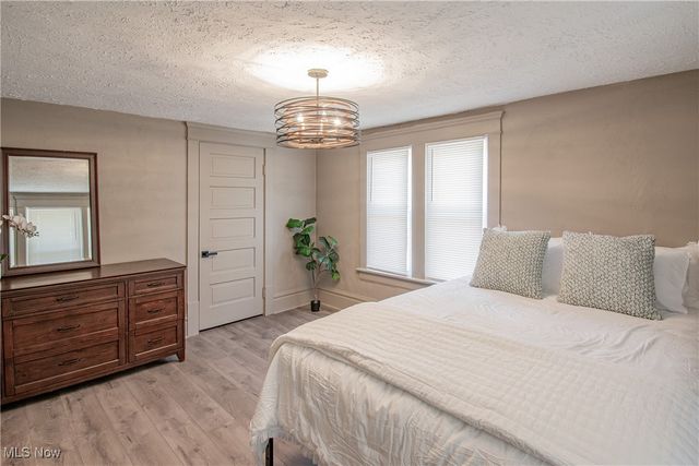 670 Euclid Avenue, Akron, OH 44307