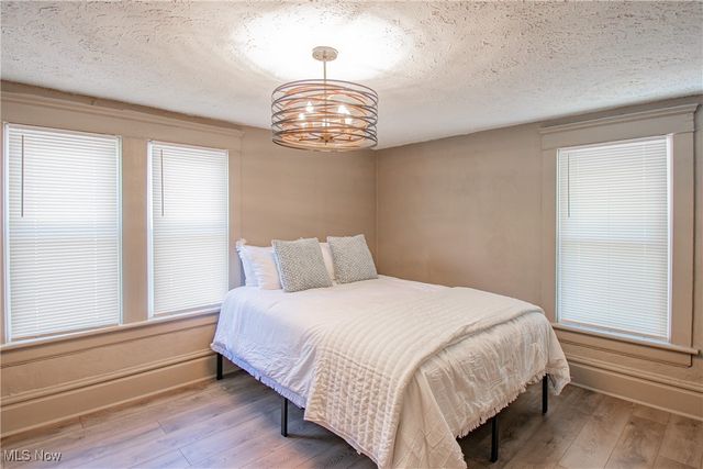 670 Euclid Avenue, Akron, OH 44307