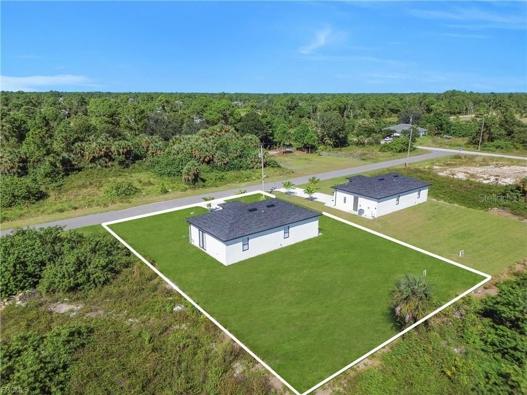 Image 31 of property listing at 711 ROMA AVENUE S, Lehigh Acres, FL 33974