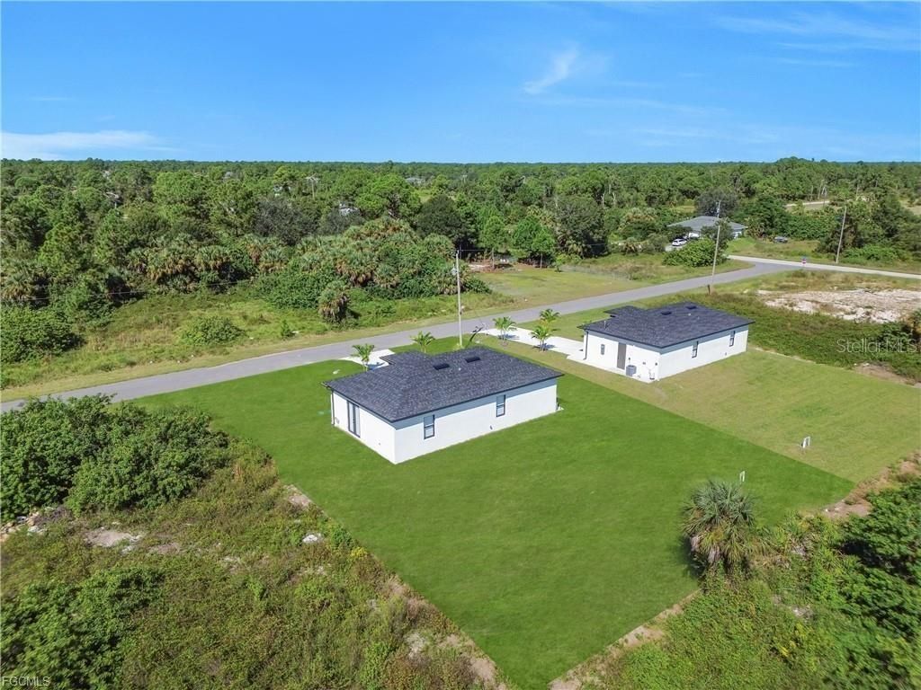 Image 32 of property listing at 711 ROMA AVENUE S, Lehigh Acres, FL 33974