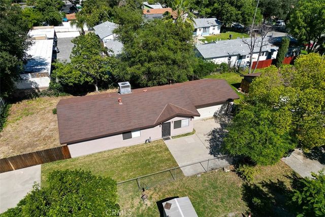 1911 N Summit, Pasadena, CA 91103