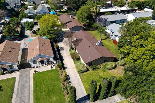 1911 N Summit, Pasadena, CA 91103