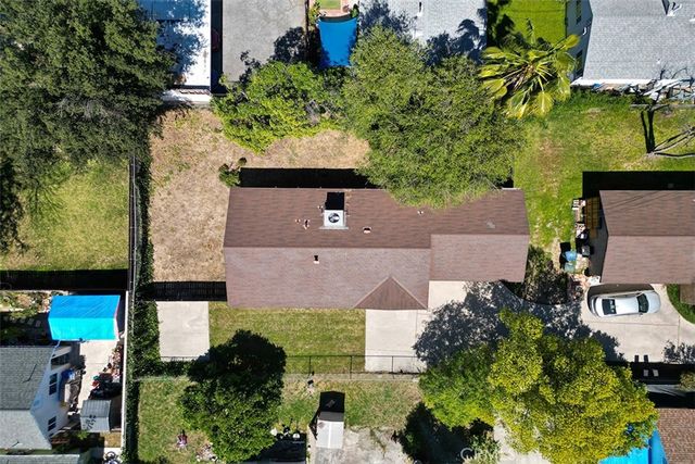 1911 N Summit, Pasadena, CA 91103