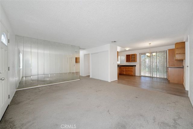 1911 N Summit, Pasadena, CA 91103