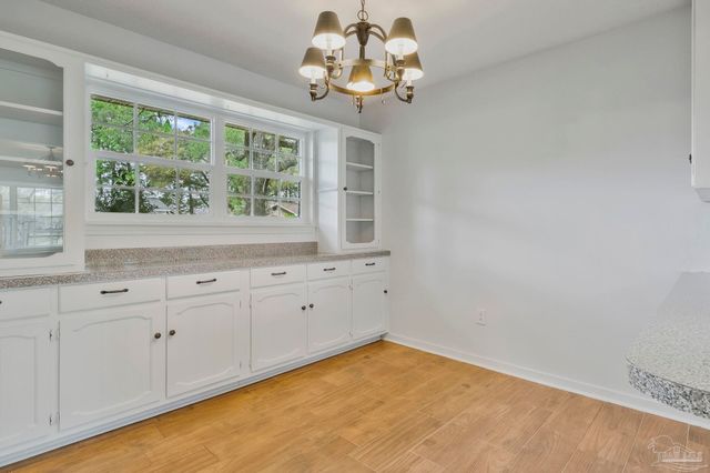 669 Carlton Rd, Pensacola, FL 32534