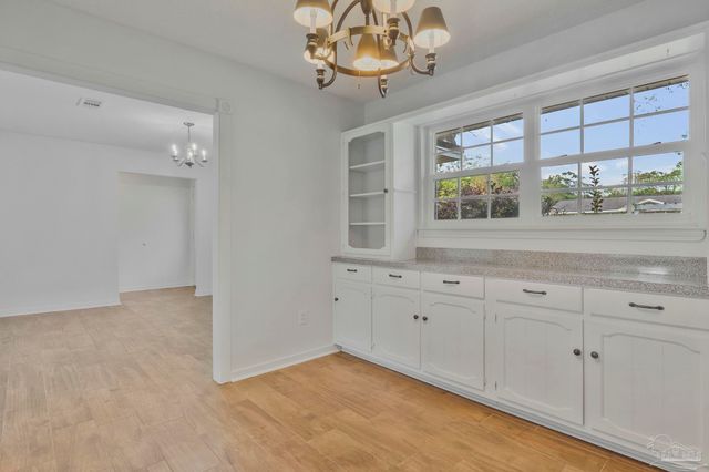 669 Carlton Rd, Pensacola, FL 32534