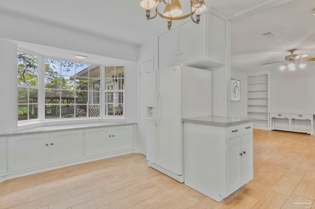 669 Carlton Rd, Pensacola, FL 32534