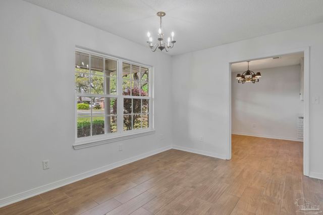 669 Carlton Rd, Pensacola, FL 32534