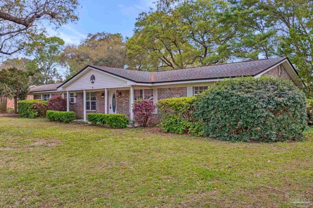 669 Carlton Rd, Pensacola, FL 32534