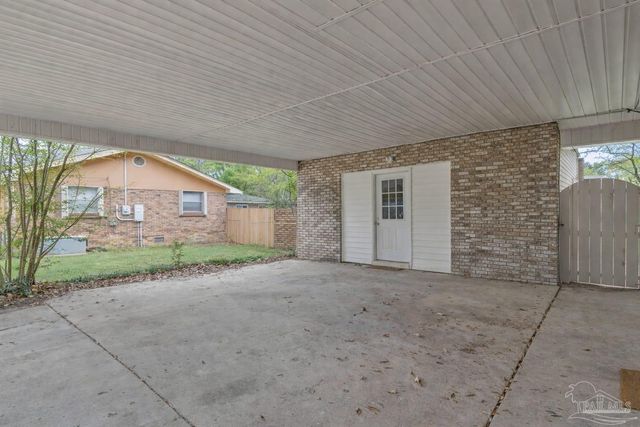 669 Carlton Rd, Pensacola, FL 32534