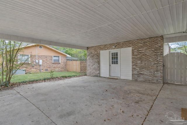 669 Carlton Rd, Pensacola, FL 32534