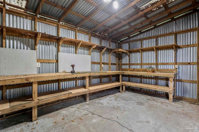 669 Carlton Rd, Pensacola, FL 32534