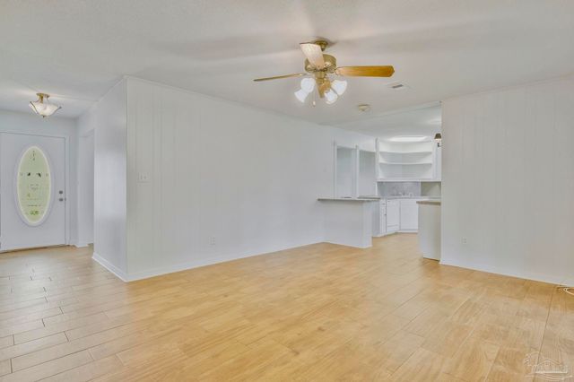 669 Carlton Rd, Pensacola, FL 32534