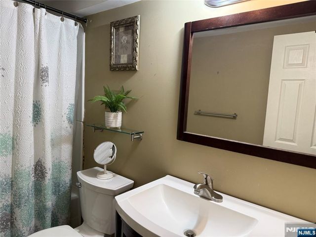 71 Boulevard, Hasbrouck Heights, NJ 07604