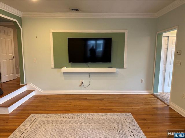 71 Boulevard, Hasbrouck Heights, NJ 07604