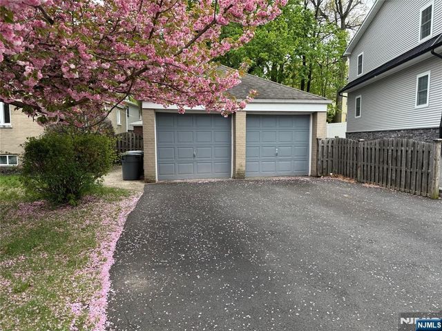 71 Boulevard, Hasbrouck Heights, NJ 07604