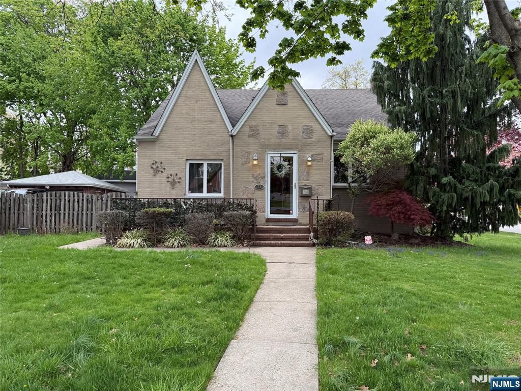 71 Boulevard, Hasbrouck Heights, NJ 07604