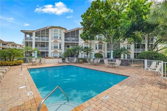 6045 Chardonnay LN 302, Naples, FL 34119