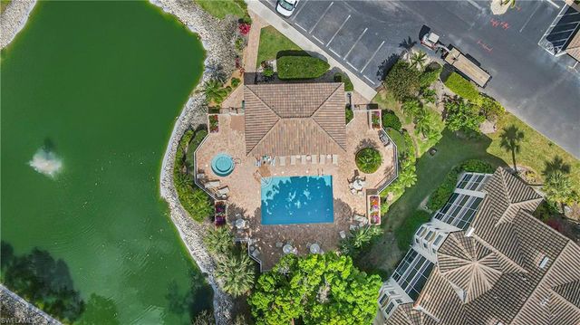 6045 Chardonnay LN 302, Naples, FL 34119