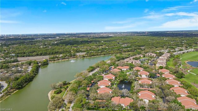 6045 Chardonnay LN 302, Naples, FL 34119