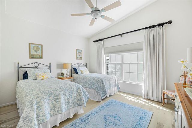 6045 Chardonnay LN 302, Naples, FL 34119