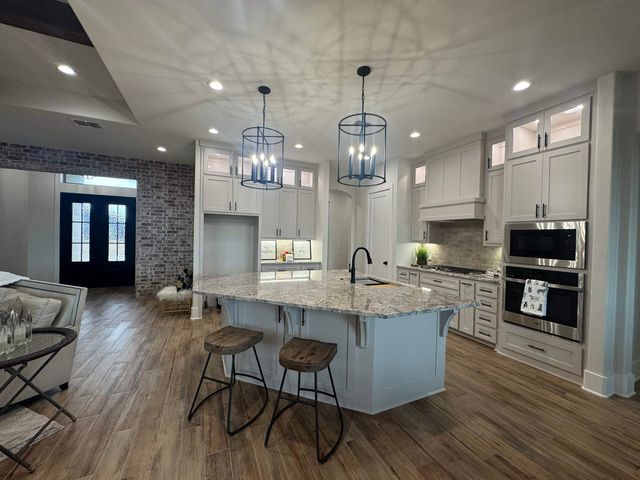 3922 Hidden Hills Cir, Longview, TX 75605