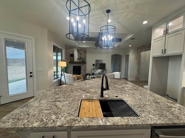 3922 Hidden Hills Cir, Longview, TX 75605