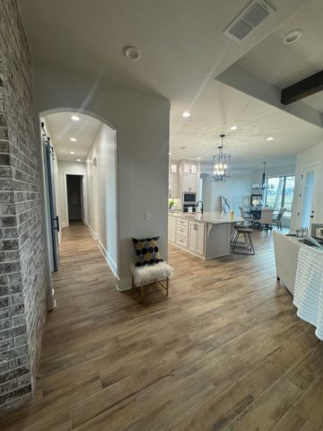 3922 Hidden Hills Cir, Longview, TX 75605