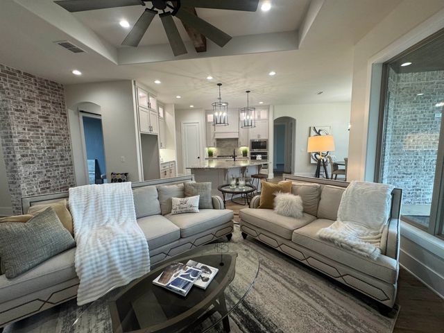 3922 Hidden Hills Cir, Longview, TX 75605