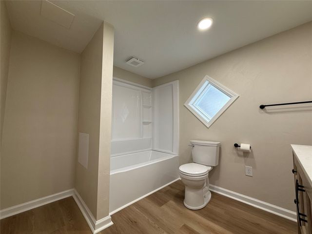 7207 E LAKE Road, Erie, PA 16511