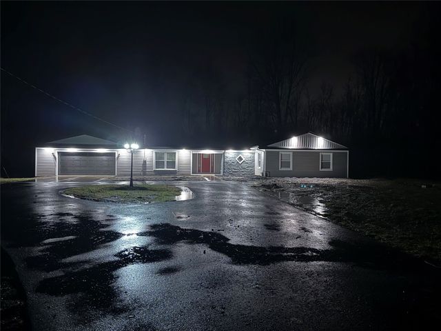 7207 E LAKE Road, Erie, PA 16511