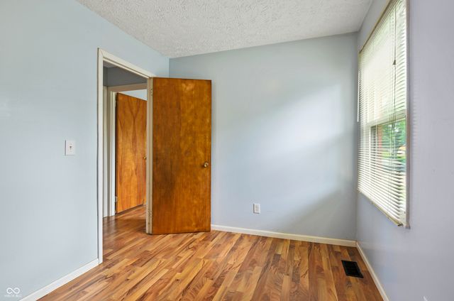 8104 Pickford Drive, Indianapolis, IN 46227