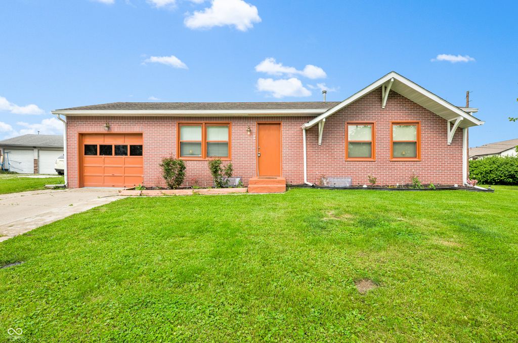 8104 Pickford Drive, Indianapolis, IN 46227