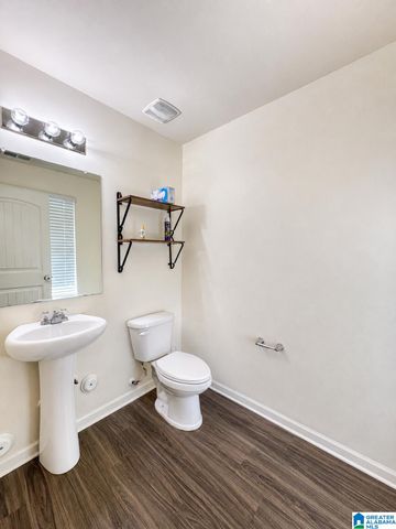 2050 KERRY CIRCLE, Calera, AL 35040