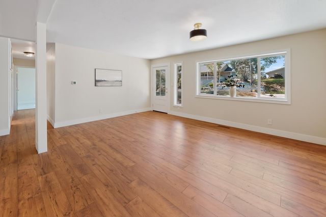 18082 Hummingbird, Penn Valley, CA 95946