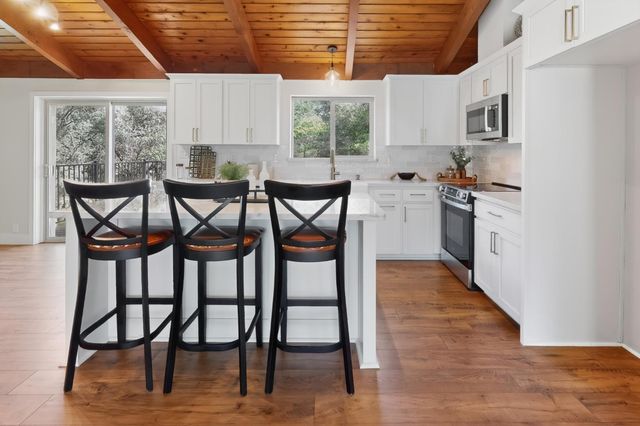18082 Hummingbird, Penn Valley, CA 95946