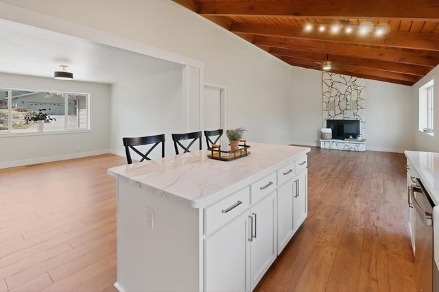 18082 Hummingbird, Penn Valley, CA 95946